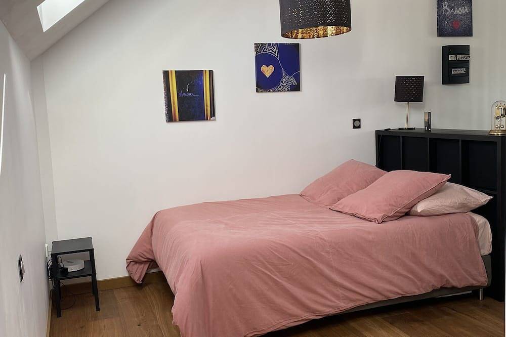 Entire apartment, Appartement Loco in Saint-Martin de Bréhal, Bréhal