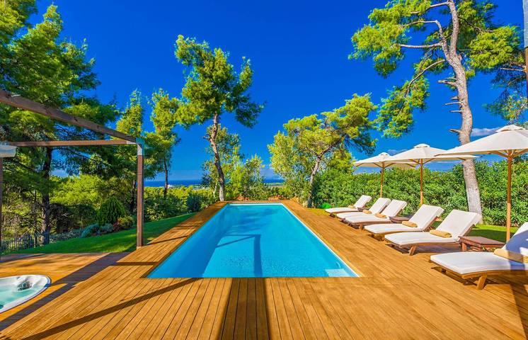 Ferienhaus für 12 Personen, mit Balkon und Whirlpool sowie Terrasse und Pool in Chalkidiki - 2