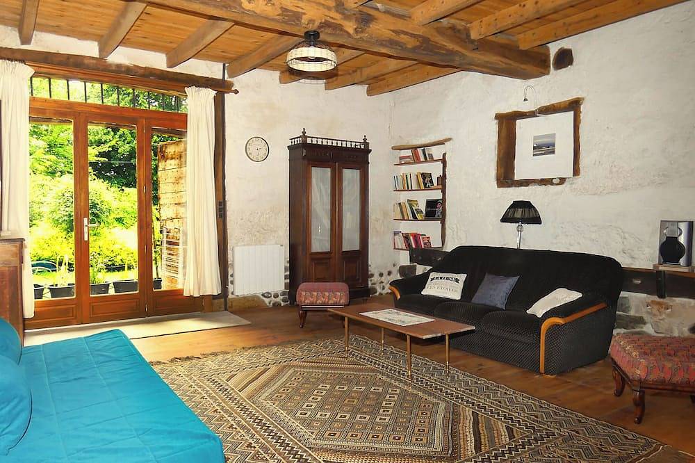 La Bergerie, charmante Ferienwohnung in ruhiger Lage, See von Paladru in Paladru, La Tour-du-Pin und Umgebung