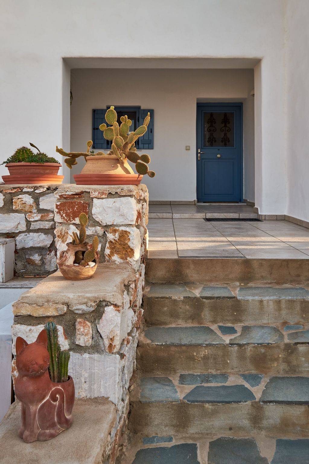 Große, komfortable Pool-Villa, Strand zu Fuß erreichbar in Parasporos, Paros