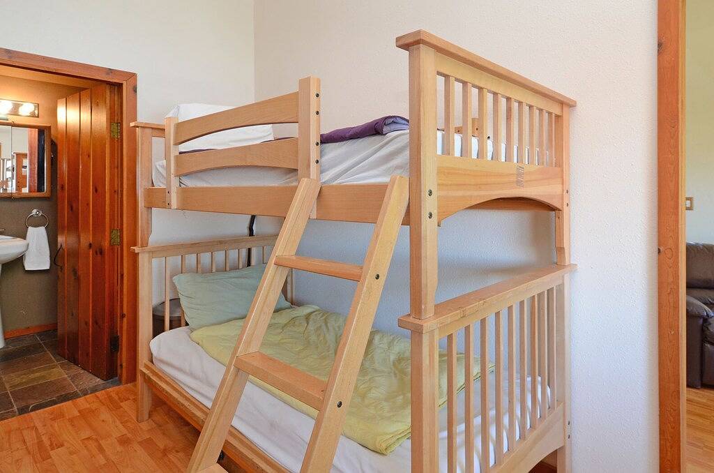 Ganze Wohnung, Übernachten Sie in einem schönen Beach Cottage mit einem wunderschönen Privatstrand am Hazel Point! in Hood Canal