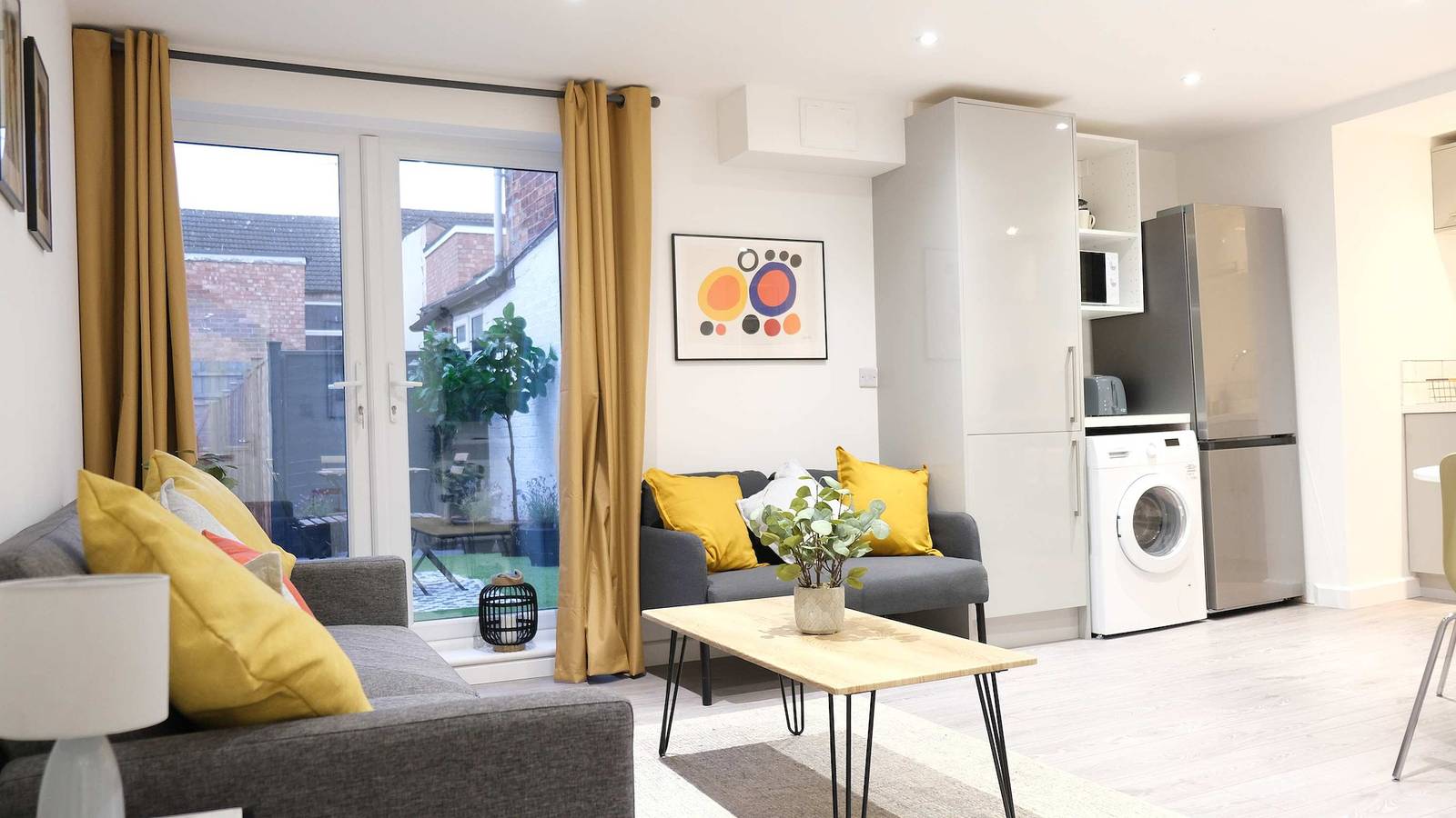 Ganze Wohnung, Lovely 2 Bed Apartment w Garden near Northampton in Earls Barton, Northamptonshire