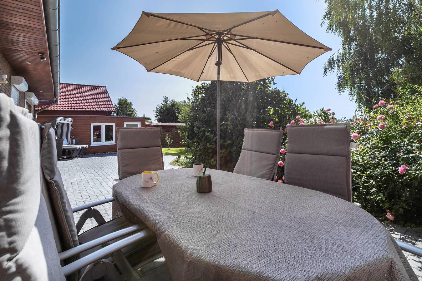 Ferienhaus 'Timeout' mit Terrasse, Garten, Strandkorb und W-Lan in Friedrichskoog, Dithmarschen