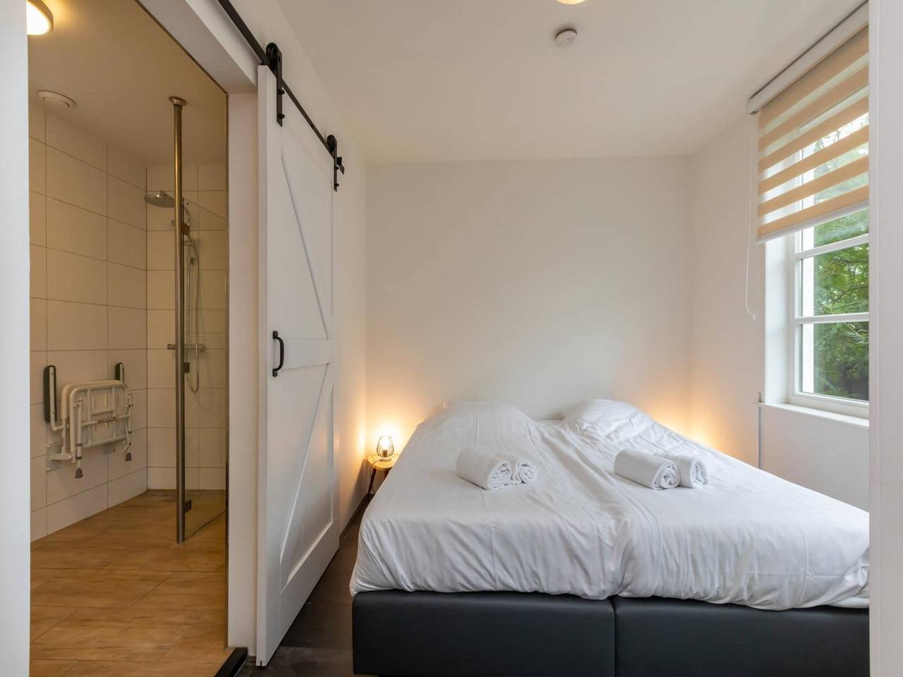 Ganze Wohnung, Haus in Zeeland mit Terrasse für 2 Von Belvilla in Zonnemaire, Zeeuwse Kust