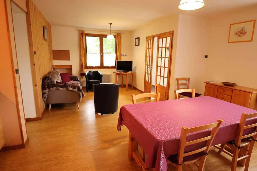 Apartamento entero, Apartamento para 4 personas en el corazón de Arêches con terraza, vistas y todas las comodidades in Arêches, Beaufort (Rhône-Alpes)