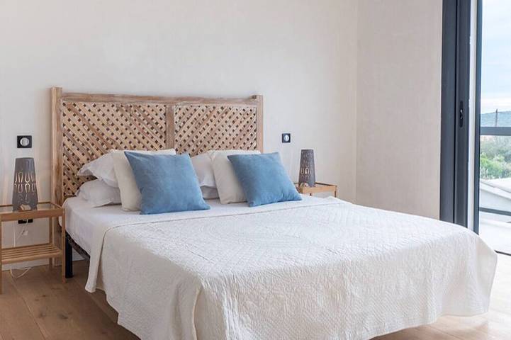 Villa pour 10 personnes, avec jacuzzi ainsi que jardin et balcon à Pianottoli-Caldarello - 4