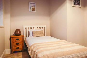 Holiday Home for 8 People in Eastbourne, East Sussex, Photo 1