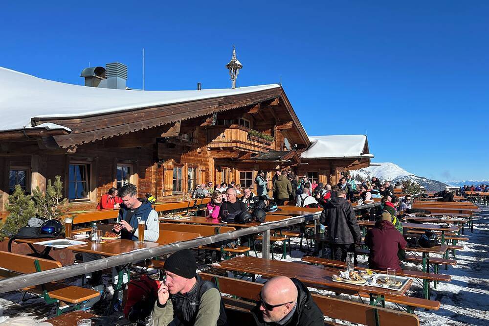 Apartamento entero, Apartamento Simone en el esquí y el senderismo paraíso Königsleiten / Zillertal, in Königsleiten, Alpes de Kitzbüheler
