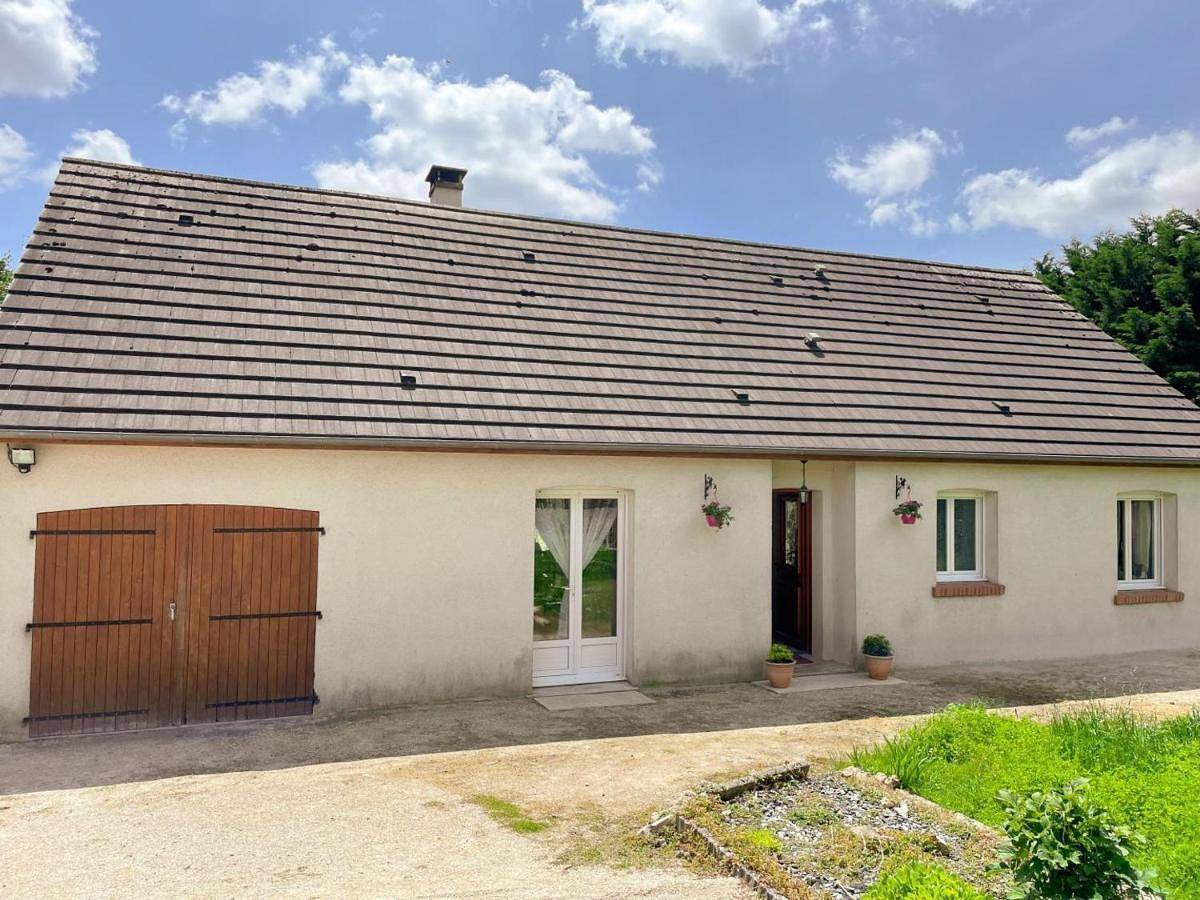 Gîte familial et chaleureux avec jardin clos, garage, et proche de Blois, animaux bienvenus - Fr-1-491-446 in Orchaise, Région de Blois