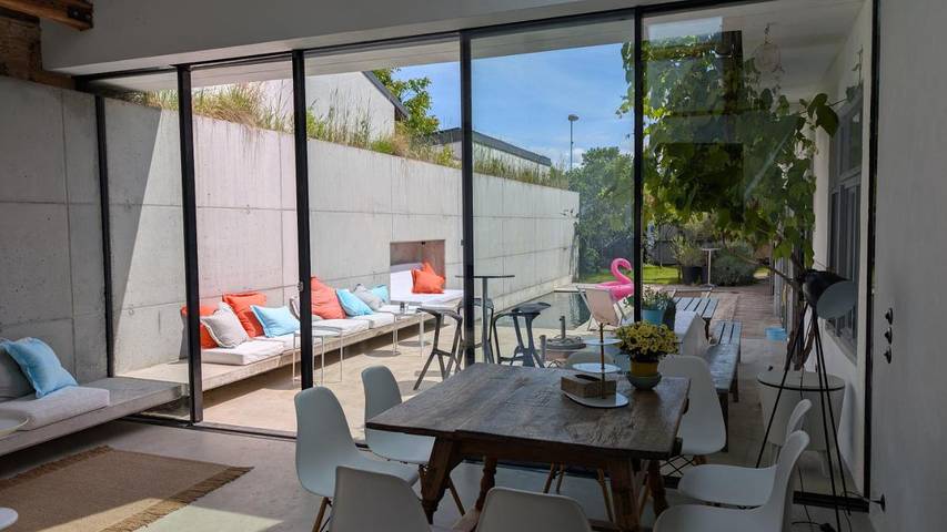 Ferienhaus für 9 Personen, mit Terrasse und Garten sowie Pool in Frauenkirchen