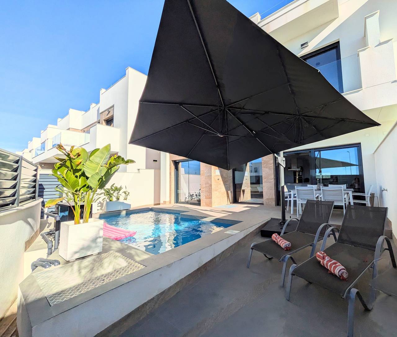 Casa Vacacional 'R-40-B Villa Moderna Con Piscina Privada, Wi-Fi y Aire Acondicionado' in Los Montesinos, Costa Blanca