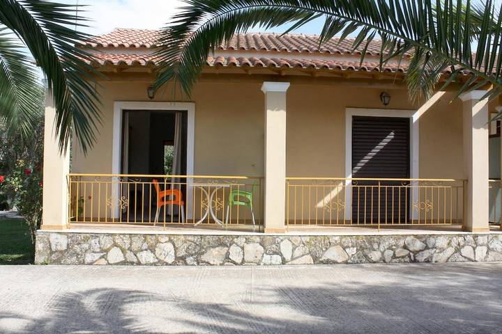 Appartement entier, Appartement de vacances pour 2 personnes avec terrasse in Kavos, Corfou