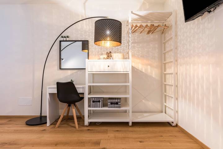Appartement de vacances pour 5 personnes, avec Balcon et Jacuzzi ainsi que Sauna et Vue sur le lac à Levico Terme