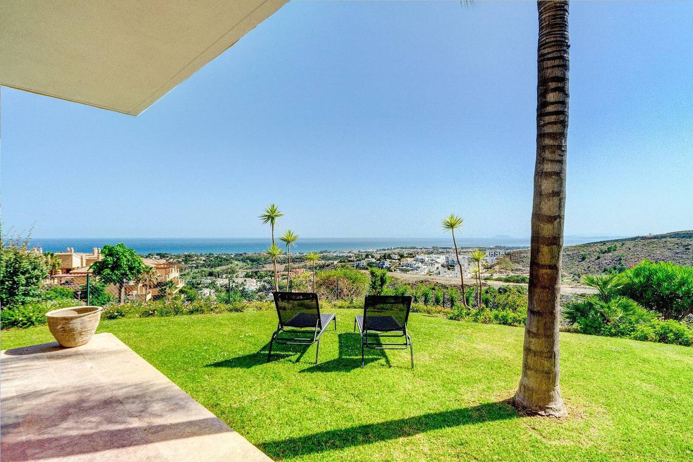 Geheel appartement, Appartement "Hacienda Senorio Cifuentes" met Zeezicht, Gedeeld Zwembad & Wi-Fi in Paraiso Park, Benahavís