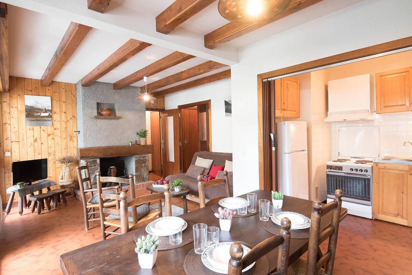 Entire holiday apartment, Appartement 4 personnes Saint Lary village in Saint-Lary-Soulan, Pyrenees National Park