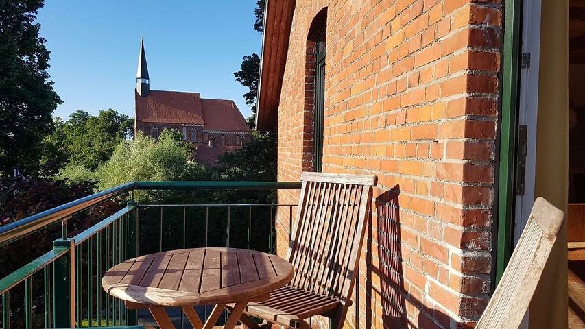 Ferienwohnung für 3 Personen, mit Balkon in Velgast