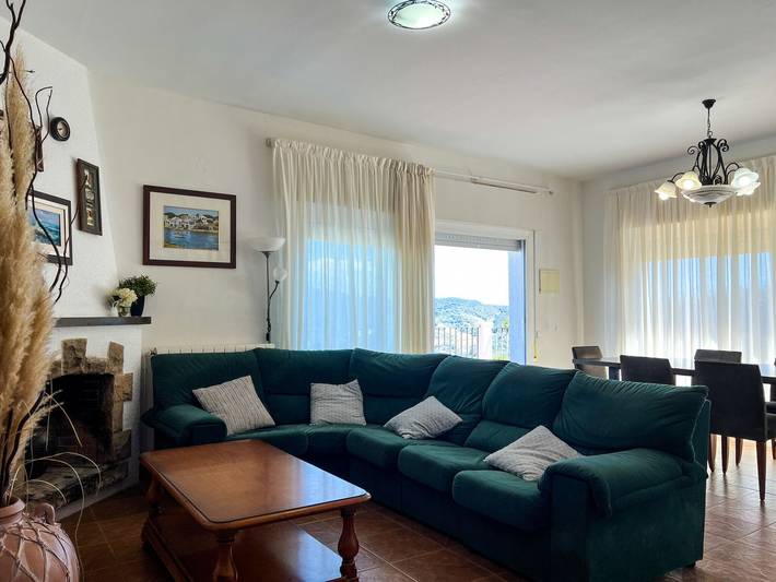 Chalet para 10 personas, con piscina además de terraza y jardín, Se admiten mascotas en Maresme - 2