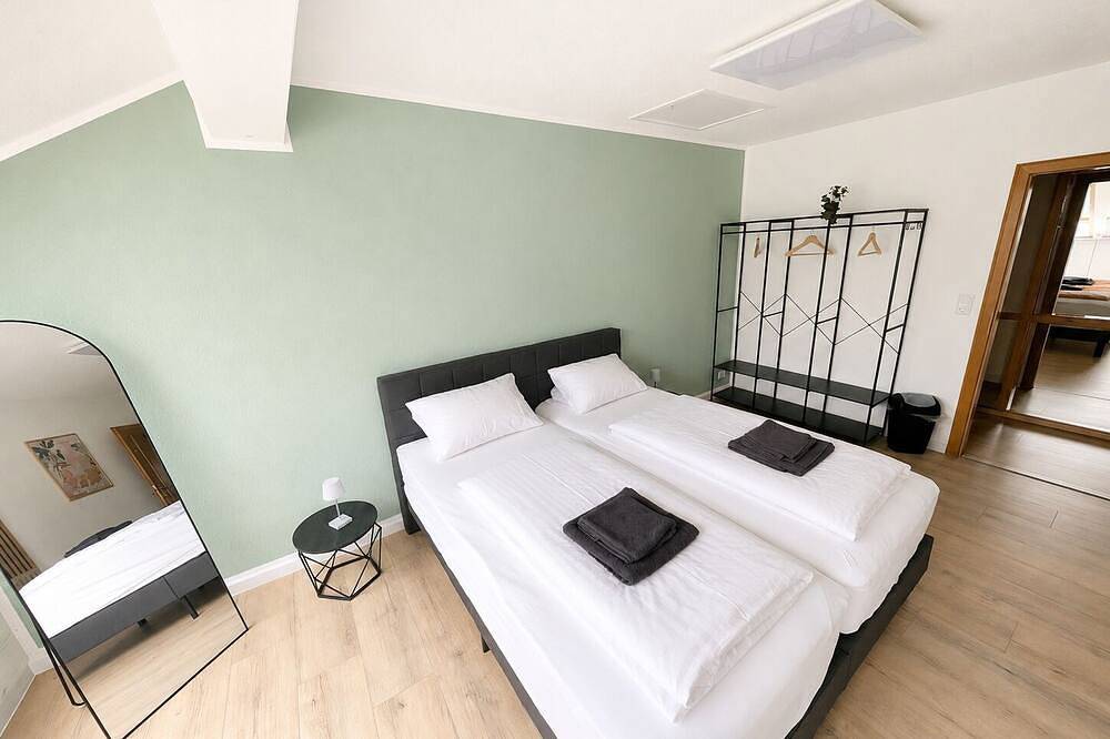 Entire apartment, 5-star Apartment Relax & work with your family in Solingen, Bergisch region
