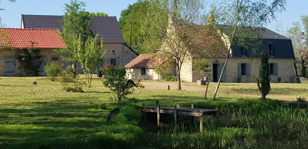 Cottage pour 7 personnes, avec piscine et jardin, animaux acceptés à Montapas