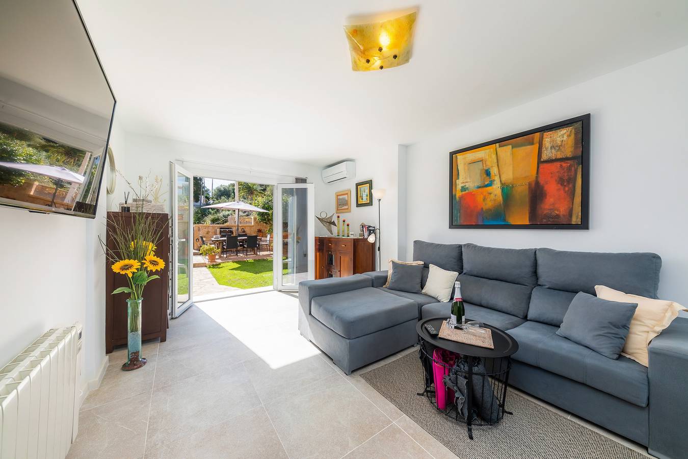 Apartamento entero, Apartamento "La Pergola" con Wi-Fi, aire acondicionado, terraza y jardín in Font de sa Cala, Capdepera