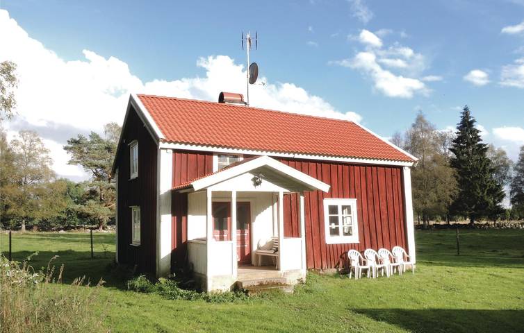 Hus för 6 Personer med trädgård in Kronobergs