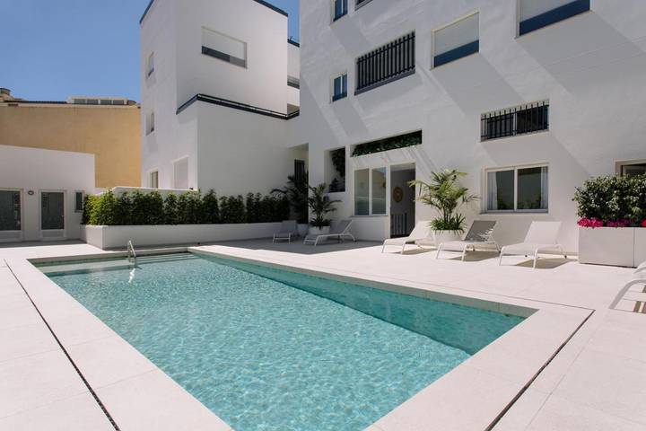 Apartamento de vacaciones para 6 personas, con piscina y jardín - 1