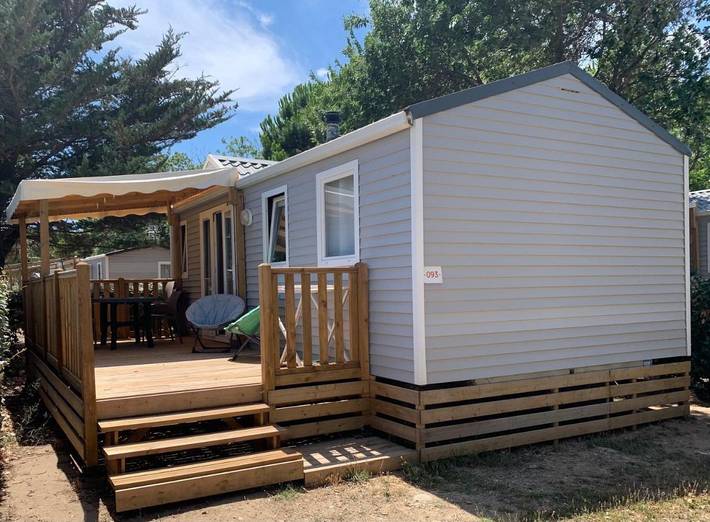 Camping pour 4 personnes, avec bassin pour enfant et piscine ainsi que vue et jardin à Port-la-Nouvelle - 2