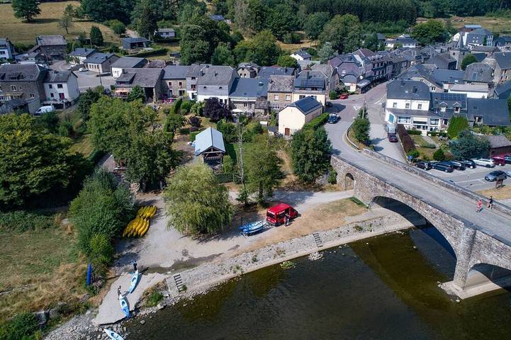 Maison de vacances pour 15 personnes, avec jacuzzi et terrasse ainsi que sauna et jardin à Vresse-sur-Semois