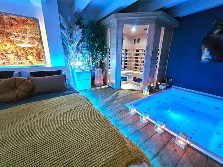 Appartamento per 4 persone, con giardino e piscina nonché sauna e panorama a Bologna