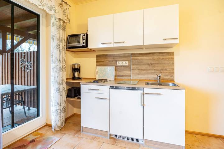 Ganze Wohnung, Ferienwohnung am Federower Hofsee Seeadler, mit Seeblick, Privatterrasse und Wi-Fi in Federow, Kargow
