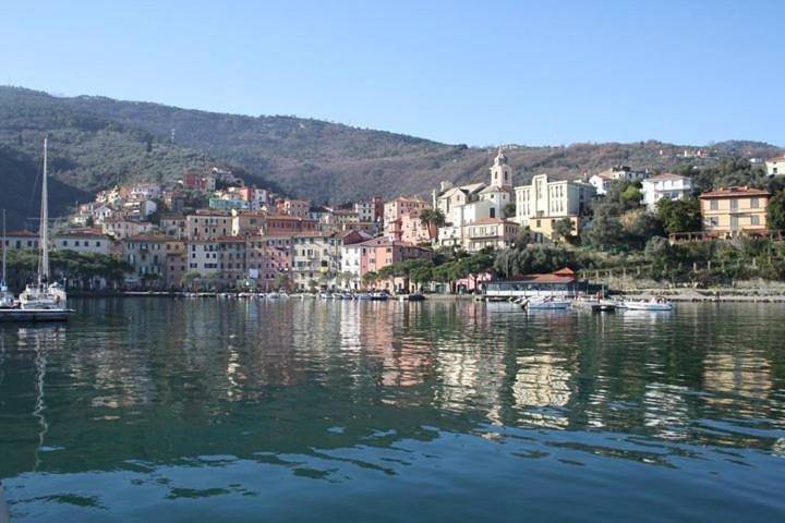 B&b voor 2 personen, with Balkon and Terras as well as Tuin and Kinderzwembad in Porto Venere Gemeente
