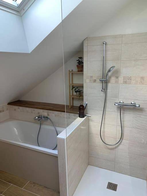 Appartement entier, L'appartement du petit Bois in Mérinchal, Région d'Aubussargues