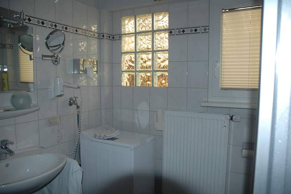 Großzügiges, naturnahes, Gruppen- und Seminarhaus, Hunde willkommen in Bad Zwesten, Schwalm-Eder-Kreis
