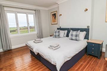 Cottage for 10 People in Bamburgh, Northumberland Coast, Photo 1