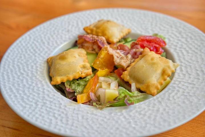 Hôtel pour 4 personnes, avec vue ainsi que piscine et jardin, animaux acceptés à Collias - 3