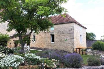 Gîte pour 2 personnes, avec jardin à Salviac