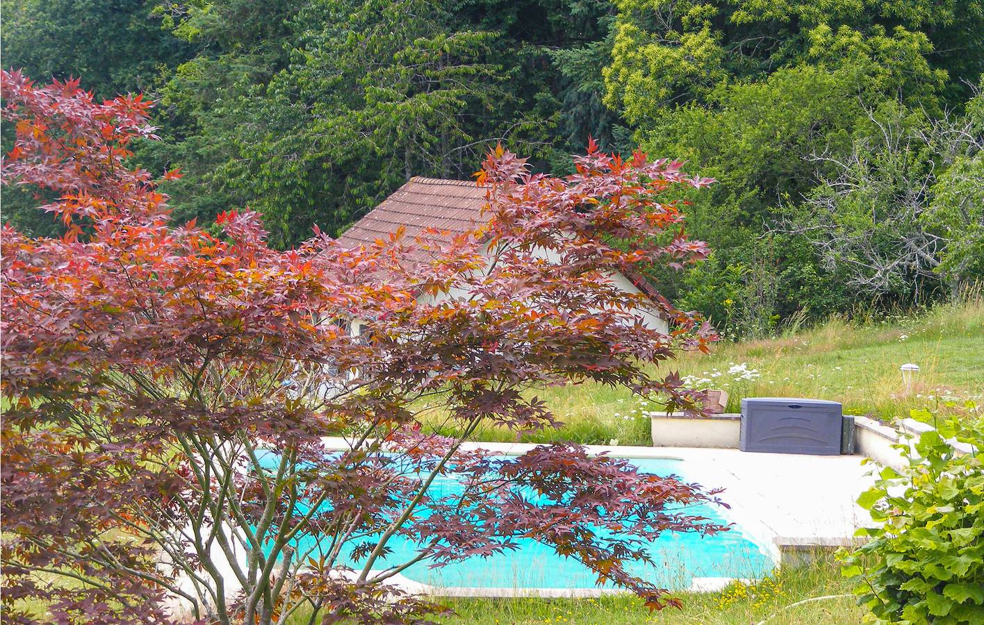 Acogedor apartamento en Nexon con aparcamiento, piscina y WiFi in Saint-Hilaire-les-Places, Parque Natural Regional Périgord-Limousin