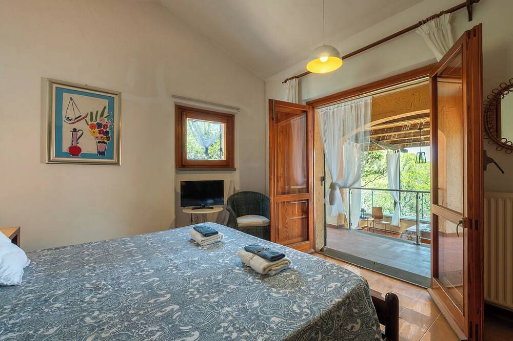 Seaside Villa and Private Beach in Cala Girgolu, San Teodoro