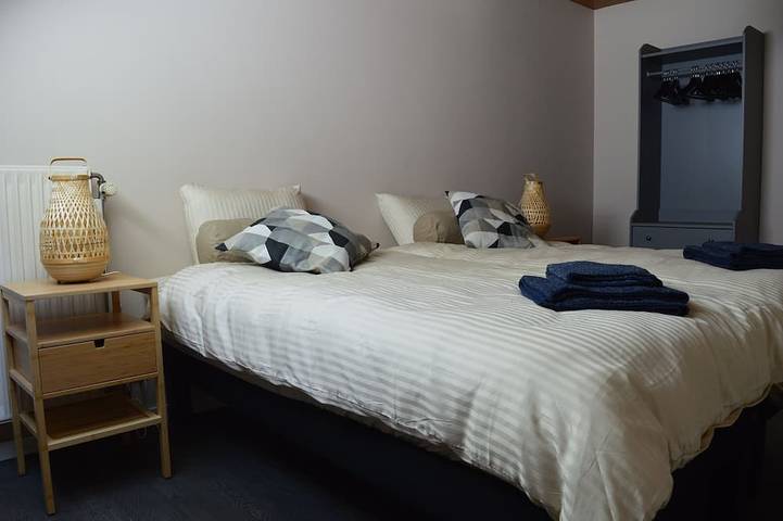 Ganze Wohnung, Appartement 2 Chambres Tout Confort Avec Terrasse à L'orée de la Forêt Gaumaise in Luxemburg Provinz