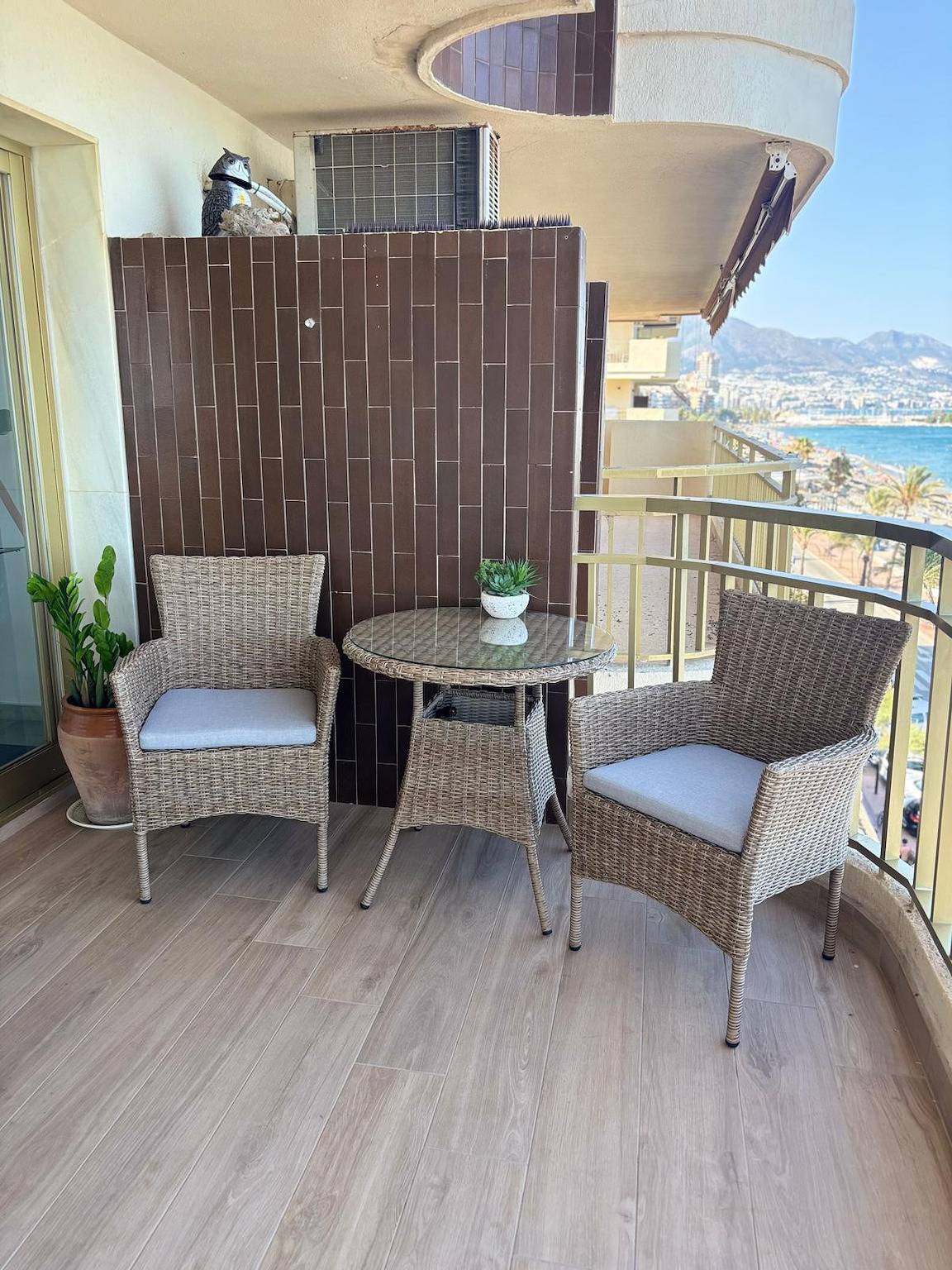 Entire apartment, Ref: 298 Spacious seafront 3 bed/2 bath apartment with amazing views in Fuengirola, Costa del Sol