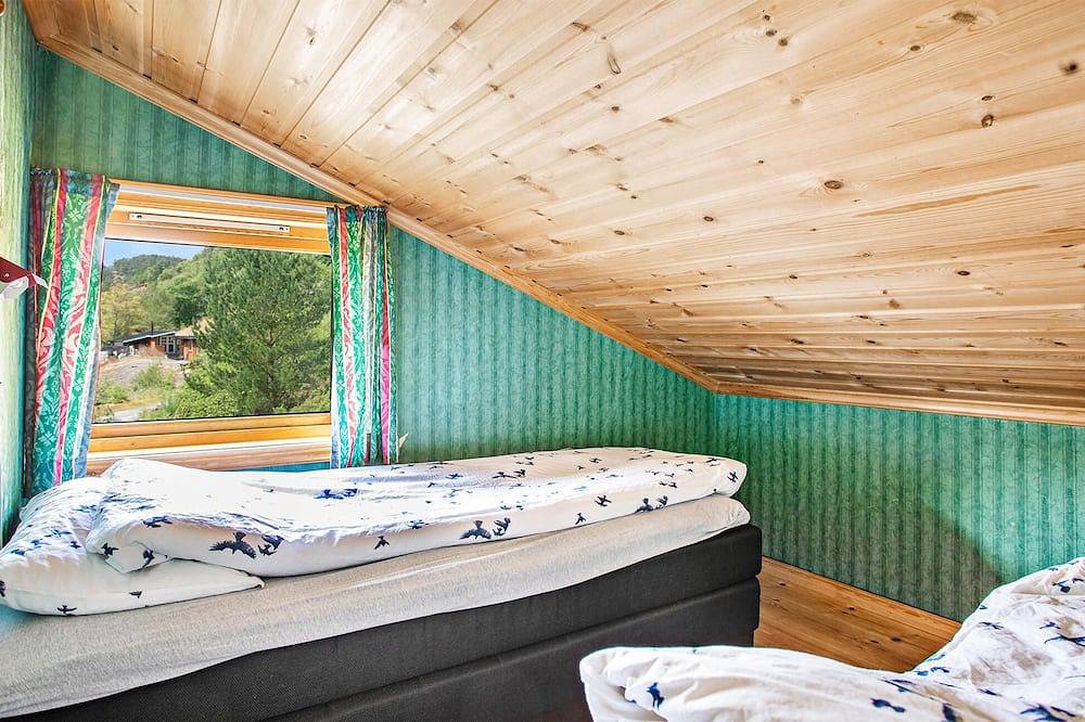 Cozy home in Etne with sauna in Etne