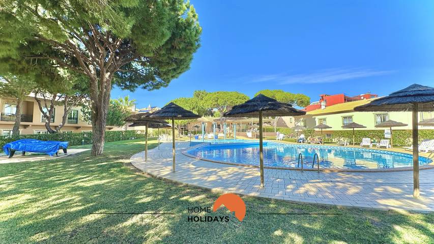 Apartamento de férias para 6 pessoas, com varanda e piscina em Praia da Oura