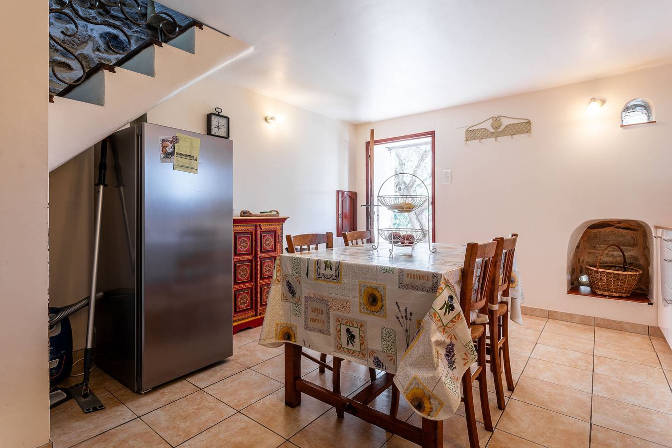 Casa vacanze “La Fenière” con vista montagna, terrazza privata e Wi-Fi in Collobrières, Costa mediterranea (Francia)