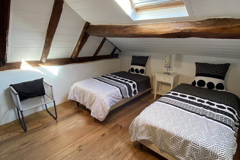 Maison en pierre à la campagne en Périgord in Saint-Germain-du-Salembre, Périgord Blanc