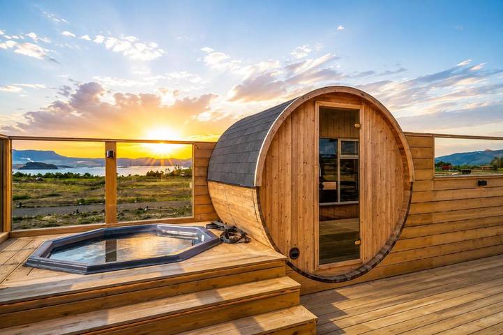 Ferienwohnung für 11 Personen, mit Terrasse und Ausblick sowie Sauna und Seeblick, mit Haustier - 1