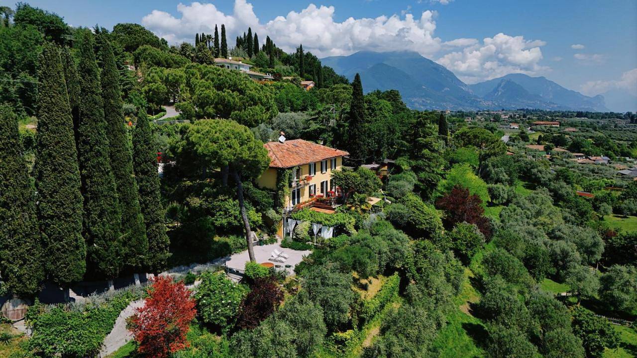 Villa Schindler in Manerba del Garda, Prealpi Gardesane