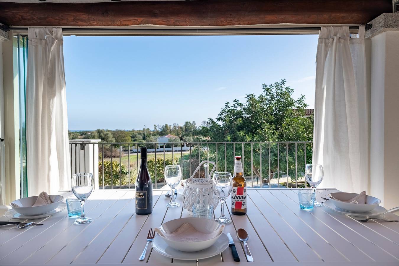 Maison de vacances "Giorgio Holiday" avec vue sur la mer, 2 terrasses privées & Wi-Fi in Torre di Bari, Province de Ogliastra