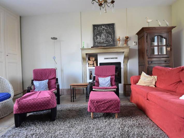 Location de vacances pour 10 personnes, avec jacuzzi et sauna ainsi que jardin et piscine à Channay