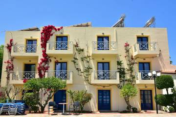 Gîte pour 2 personnes, avec piscine et jardin, adapté aux familles dans Malia