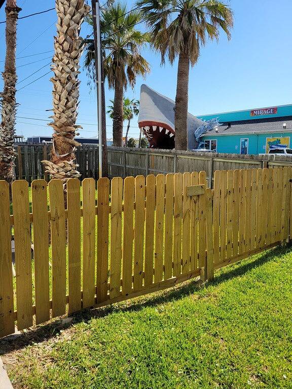 Vacation home for 4 people, with yard and balcony in Port Aransas